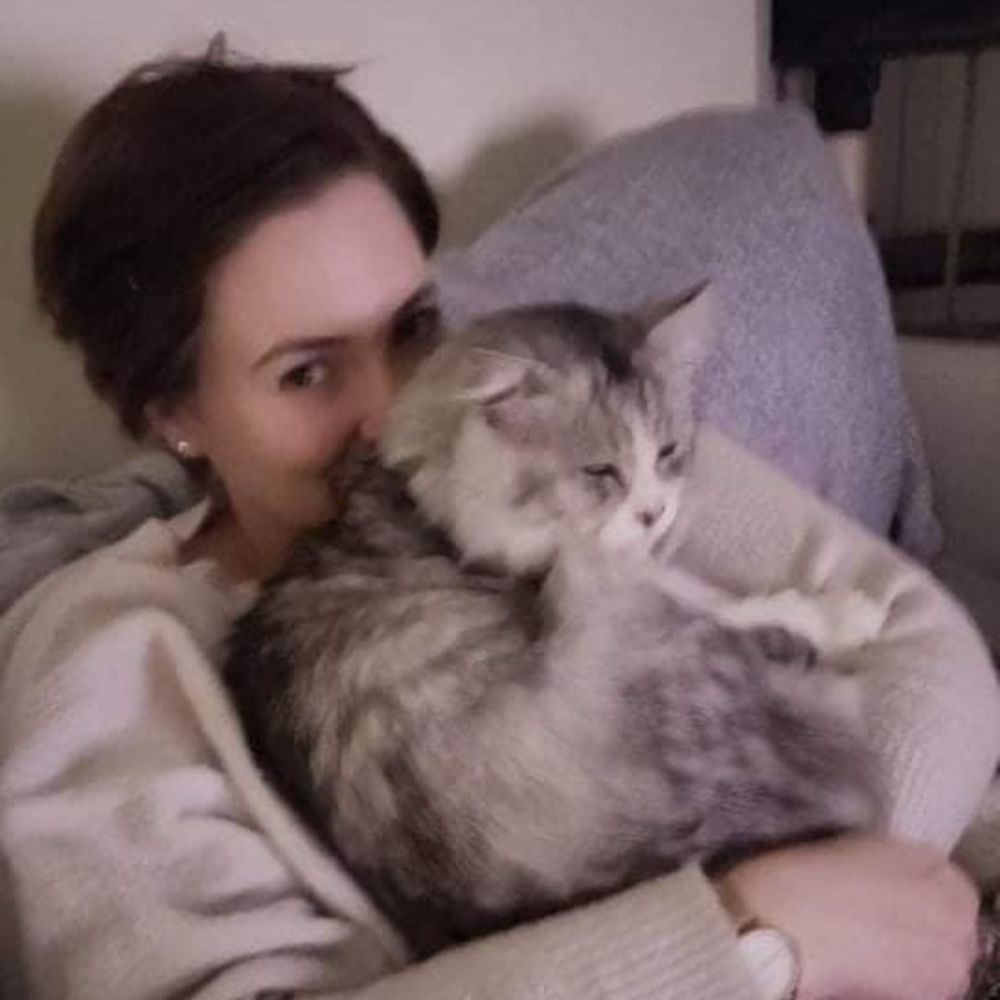 Meet your Posher, Holly